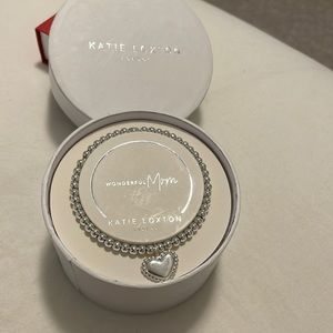 KATIE LOXTON Wonderful Mom Womens Silver Plated Stretch Charm Bracelet